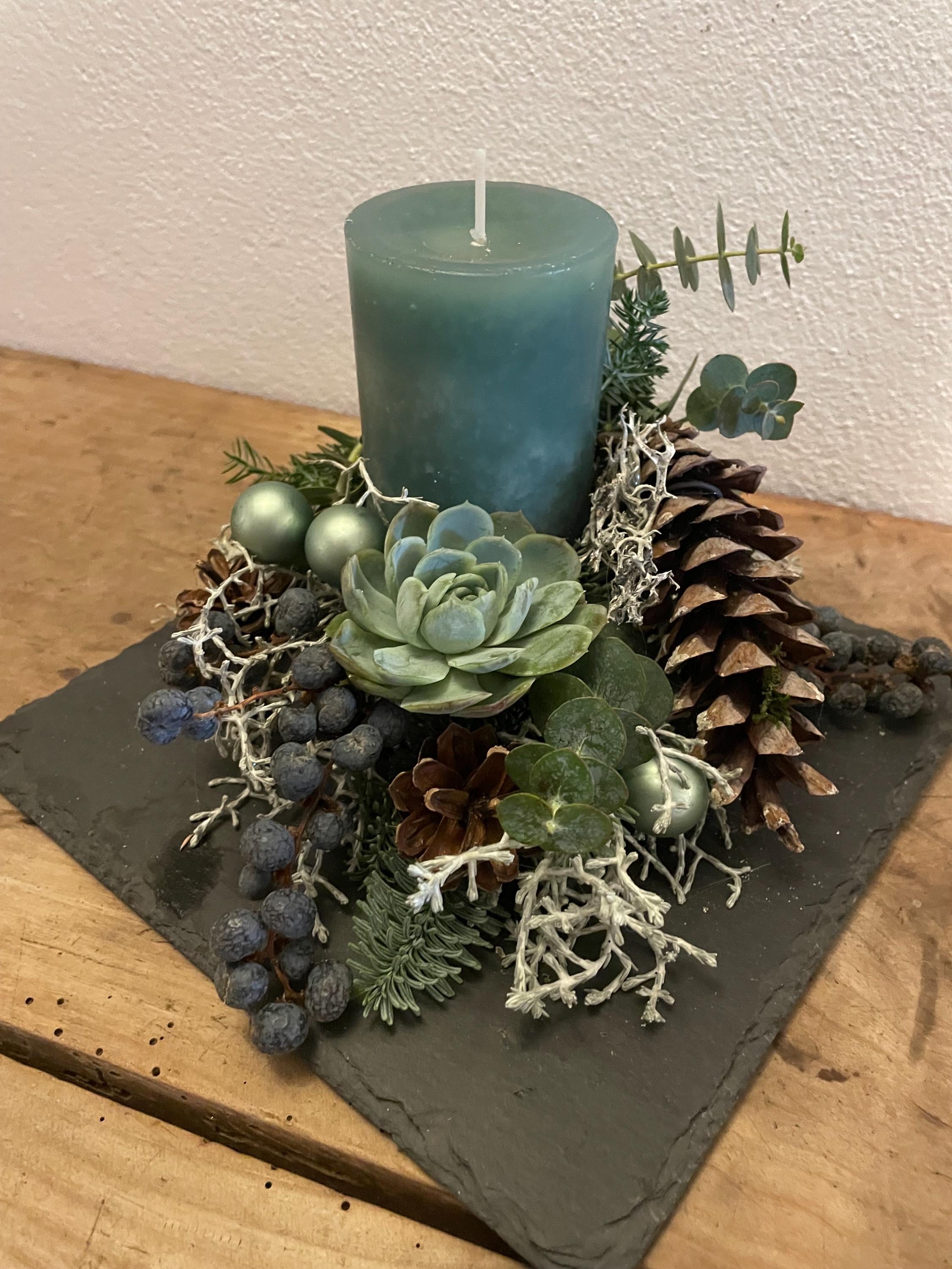 Adventsgesteck natur