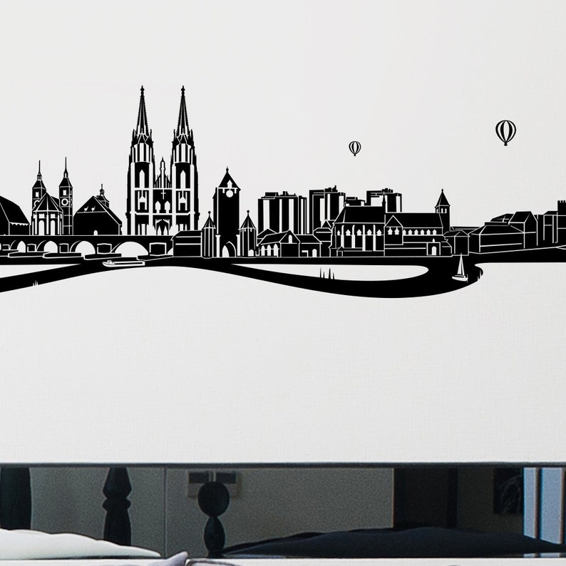 WANDKINGS Wandtattoo Skyline Regensburg mit Fluss 100 % Made in Germany Bild 3