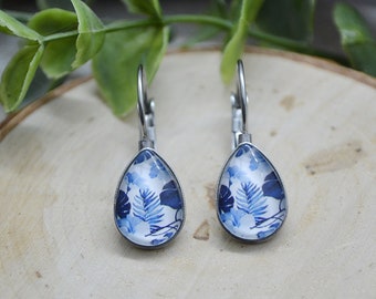 Feather Jewelry - earrings - hypoallergen - ear fleas - nails - blue foliage - summer