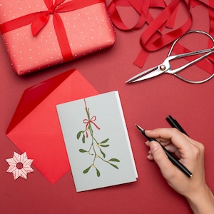 Klassieke kerstvouwkaart met maretak - duurzame kerstkaart met rode envelop - traditionele kerstkaart zonder tekst