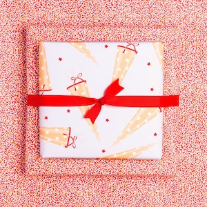 3x Geschenkpapier zum Schulanfang mit Schultüten in rosa rot - ideal als Verpackung für Einschulungsgeschenk, Geschenkidee Erster Schultag