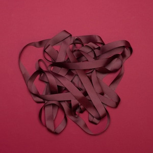 5 m cadeaulint wijnrood, lint comfortabel om te knopen voor het inpakken van cadeaus, 5 m lang x 16 mm breed stevig grosgrain lint