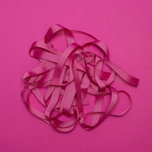 5m Geschenkband Himbeer Pink, Schleifenband angenehm zu binden zum Geschenke verpacken, 5m langes, 16mm breites stabiles Ripsband