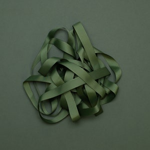 Nastro regalo verde oliva da 5 m, nastro comodo da annodare per confezionare i regali, nastro grosgrain robusto lungo 5 m x largo 16 mm