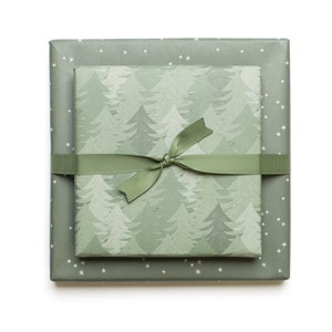 3x papel de regalo de doble cara Árboles de Navidad y estrellas en verde de papel reciclado, paquete de regalo festivo de Navidad para hombres y mujeres imagen 5