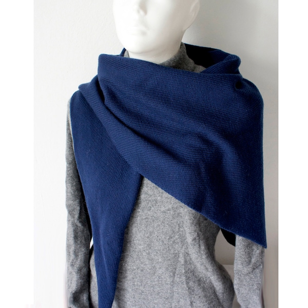 Your desired color and size, simple, knitted shawl made of soft wool / triangular shawl, triangular scarf, merino wool shawl, scarf, cloth