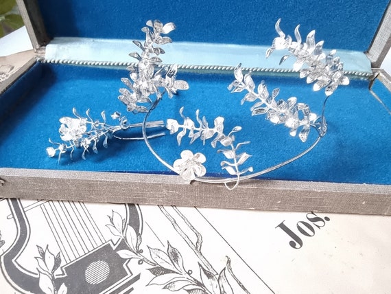 Vintage Silver Crystal Leaf Wreath Headpiece Vintage Crystal Flower and Leaves Tiara Wedding Headband  main image 2