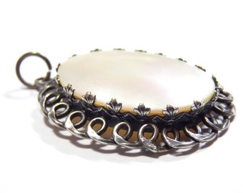 800 silver Art Nouveau amulet necklace pendant oval MOP, filigree vintage mother-of-pearl pendant, cord edge, for traditional jewelry necklace