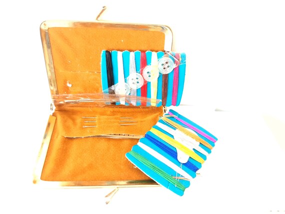 Vintage sewing case, wallet for sewing things on … - image 7