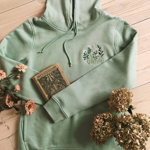 Embroidered wildflower hoodie in sage