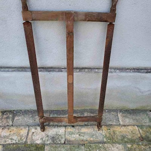 oude zaag, handzaag, houtzaag, raamzaag, spanzaag, timmerman, meubelmaker, houtdecoratie
