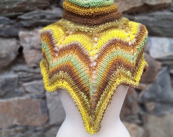 Pointed collar made of sheep's wool, cape, neck flatterer made of soft NORO yarn, loop made of gradient yarn, scarf, collar, pointed collar, cape