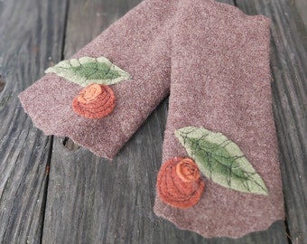 Cuffs made of pure sheep's wool in brown with fine rose applications, exceptional hand warmers made entirely by hand, gift