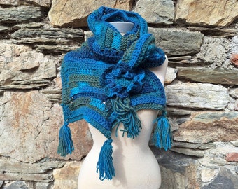 Neck flatterer made of sheep's wool and polyamide, scarf, shawl, exclusive accessory, collar, neck warmer, crocheted scarf, woolen scarf, chic
