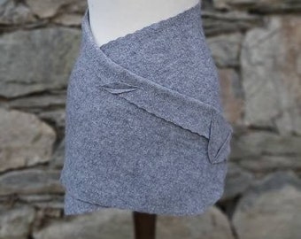 Cacheur in light grey made of pure sheep's wool, hip flatterer, wool skirt, clothing made of boil, wrap skirt, fulling, fulling fabric, gift, felt skirt