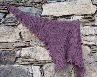 extra soft triangular scarf made of alpaca softtweed in aubergine, shawl, stole, scarf, medieval, Outlander, Highlands, scarf