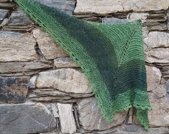 knitted triangular scarf in green, shawl with virgin wool u. Angora, scarf, medieval, knitted, ladies, knitted scarf, Outlander, Claire