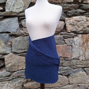 Cacheur in blue made of pure sheep&#39;s wool, hip flatterer, kidney warmer, wool skirt, clothing made of boiled wool, wrap skirt, boiled wool, felt skirt, wool