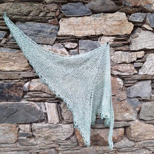 Large triangular scarf made of virgin wool, alpaca and mohair in mint, shoulder scarf, shawl, stole, scarf, Highlands, Middle Ages, knitted scarf, LARP