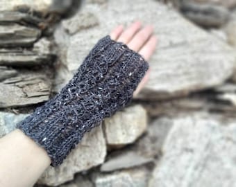 Hand warmers with thumb hole of mohair and sheep wool, arm warmers, pulse warmers, medieval, Highlands, Claire, Outlander, Celts