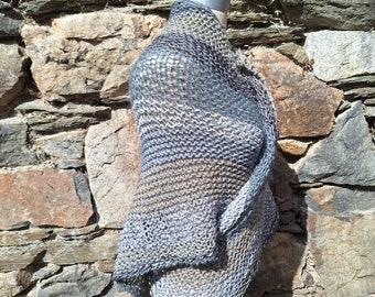 Large triangular scarf, virgin wool & cotton in grey/beige, shoulder scarf, cloth, stole, shawl, Scottish Highlands, Middle Ages, LARP, Cosplay