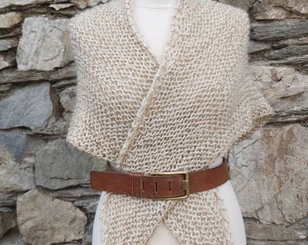 knitted triangular scarf in beige made of sheep's wool, cotton and viscose, shoulder shawl, shawl, stole, scarf, Outlander, medieval, dirnd