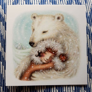 Câlin d'ours © Anthea Whitworth 2010. Carte d'art, 14 cm x 14 cm, vierge à l'intérieur, d'après un dessin original au crayon de couleur.