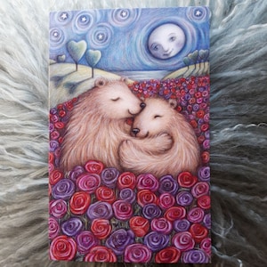 Amantes © Anthea Whitworth 2019. Tarjeta de bellas artes a partir de un dibujo original en lápiz de color. Tarjeta romántica, interior en blanco, osos y luz de luna.
