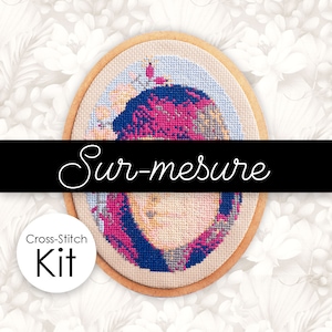 Votre portrait à broder au point de croix sur mesure - effet pop artistique - couleurs personnalisées - fleur assortie