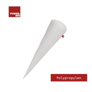 Op de afbeelding: Een wit, kegelvormig object met een glad oppervlak. Het item heeft een klein rood label aan de zijkant met witte tekst. De afbeelding bevat een rood vierkant logo in de linkerbovenhoek met de tekst POWER INN en een rode rechthoek Polypropylen.