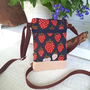 Borsa a tracolla, borsa per cellulare, piccola borsa a tracolla, design a fragola