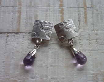 Rechteckige Silber Amethyst Ohrstecker in Tropfenform