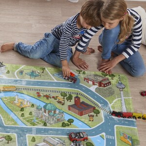 SPIELTEPPICH BERLIN Samtweicher Kinderteppich / Straßenteppich / Kinderzimmer / Stadt Teppich/ Autoteppich von HappyCityKids 2 Größen Bild 6