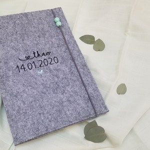 U-booklet sleeve "simply heart" embroidered with NAME&DATE