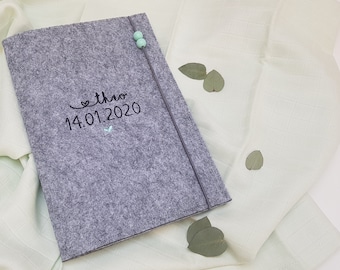 U-booklet sleeve "simply heart" embroidered with NAME&DATE