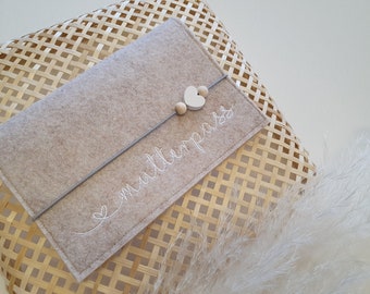 Mother's passport cover natural embroidered white