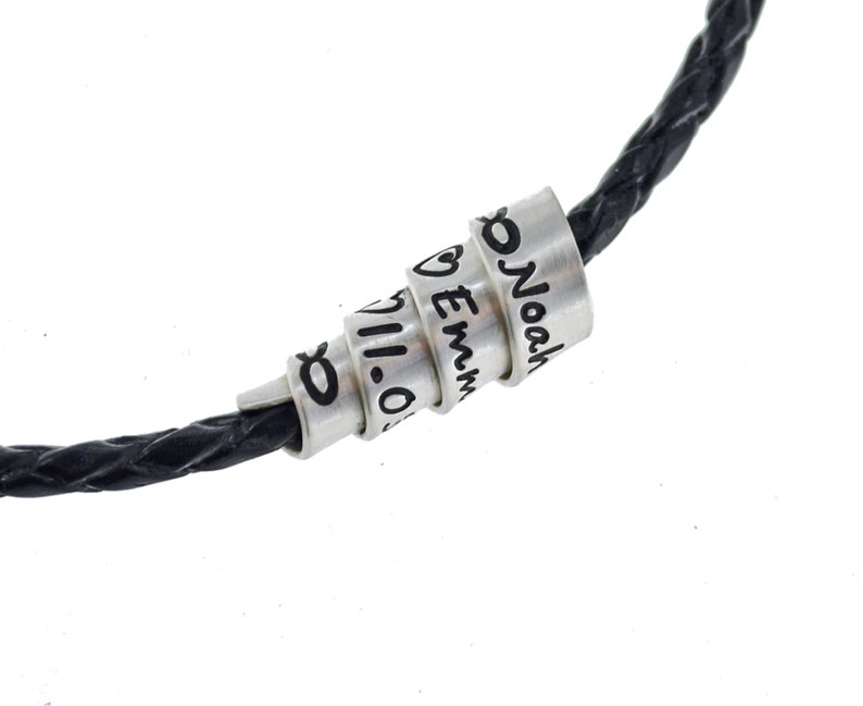 Herrenschmuck aus Leder und Sterlingsilber mit Wunschgravur, personalisierte Männerkette Bild 1