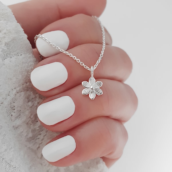 Kette Blüte mini - 925 Silber Schmuckstück minimalistisch als Geschenk für deine Freundin