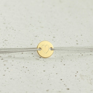 Armband Plättchen Herz 925 Silber vergoldet-Hellgrau individuell verstellbar  Wunschgravur Schmuckgeschenk Muttertag Minimalistisch