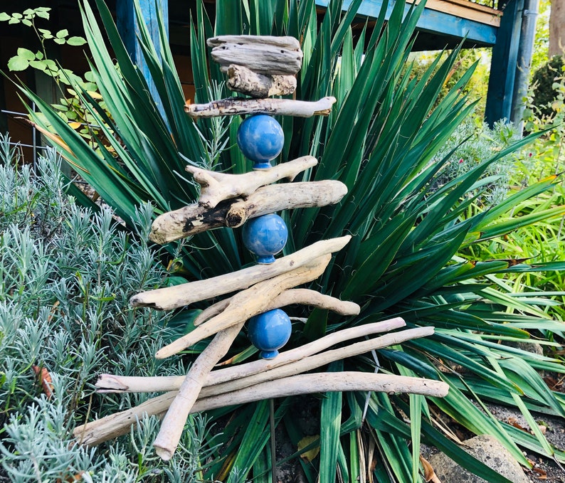 NEU Gartendeko aus Treibholz mit tollen Tonkugeln Etsy