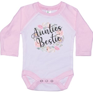 Aunties Bestie Aunt Onesie Baby Aunt Outfit Aunt Baby Etsy Aunties Bestie Aunt Onesie Baby Aunt Outfit Aunt Baby Etsy