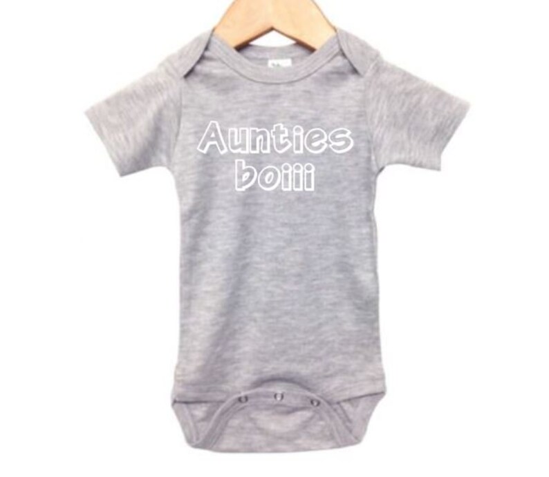 Aunt Baby Onesie Aunties Boiii Newborn Aunt Outfit Aunt Etsy