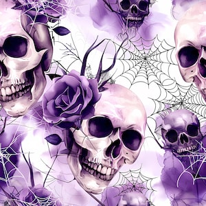 Op de afbeelding: Een naadloos patroon met schedels, spinnenwebben en rozen in tinten paars en wit. De schedels zijn gedetailleerd met tanden en oogkassen. De rozen zijn diep paars en hebben een realistisch uiterlijk. De spinnenwebben zijn zwart en wit en zijn verspreid over het patroon.