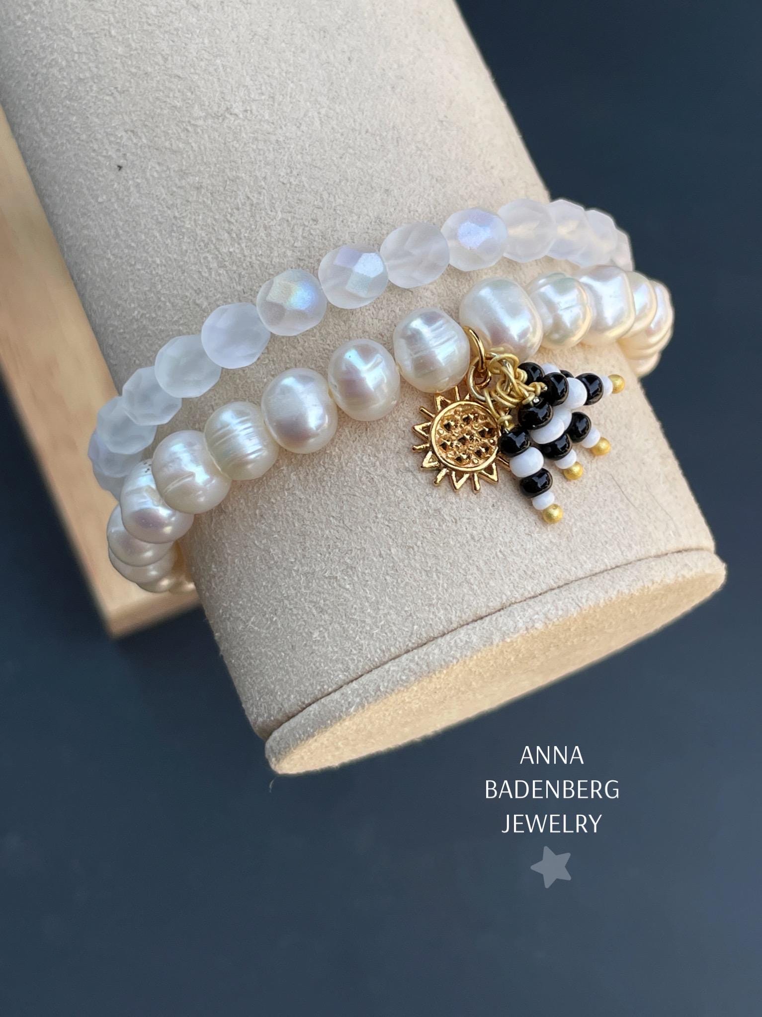 MaMa様 BRACELET Made of Top Cultured Pearls and Bohemian Glass Beads in