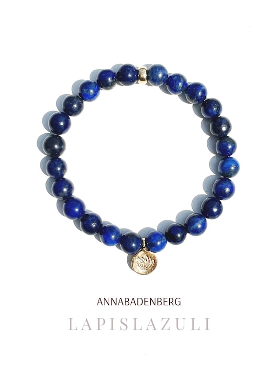 ラピスラズリ BRACELET Made of Glass Beads in Navy Blue With a Top Cevron