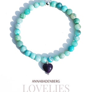 ARMBAND aus blauem Bandachat (6 mm), einem Herz aus violettem Fluorit und einem Spacer aus Sterling Silber