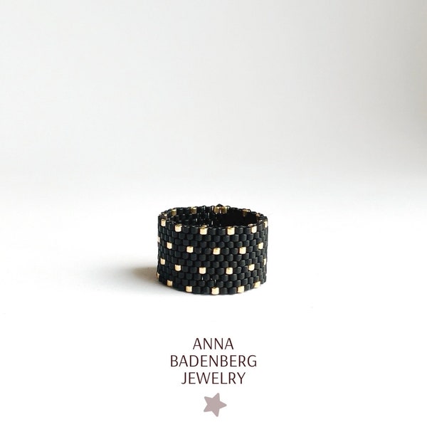 RING made of Japanese Miyuki glass beads in matt black and Miyuki glass beads 24K gold plated, pearl ring, peyote