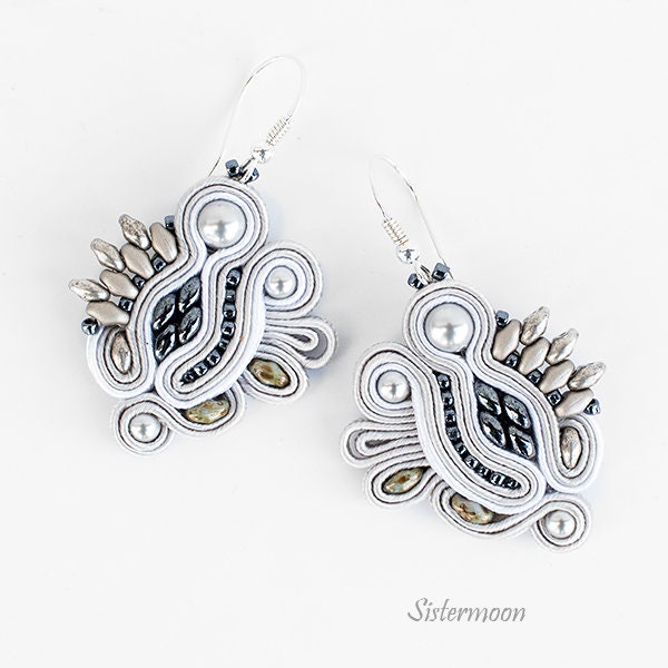 Small soutache earrings, bridal earrings, small earrings, stud, orecchini soutache, Silver Panther