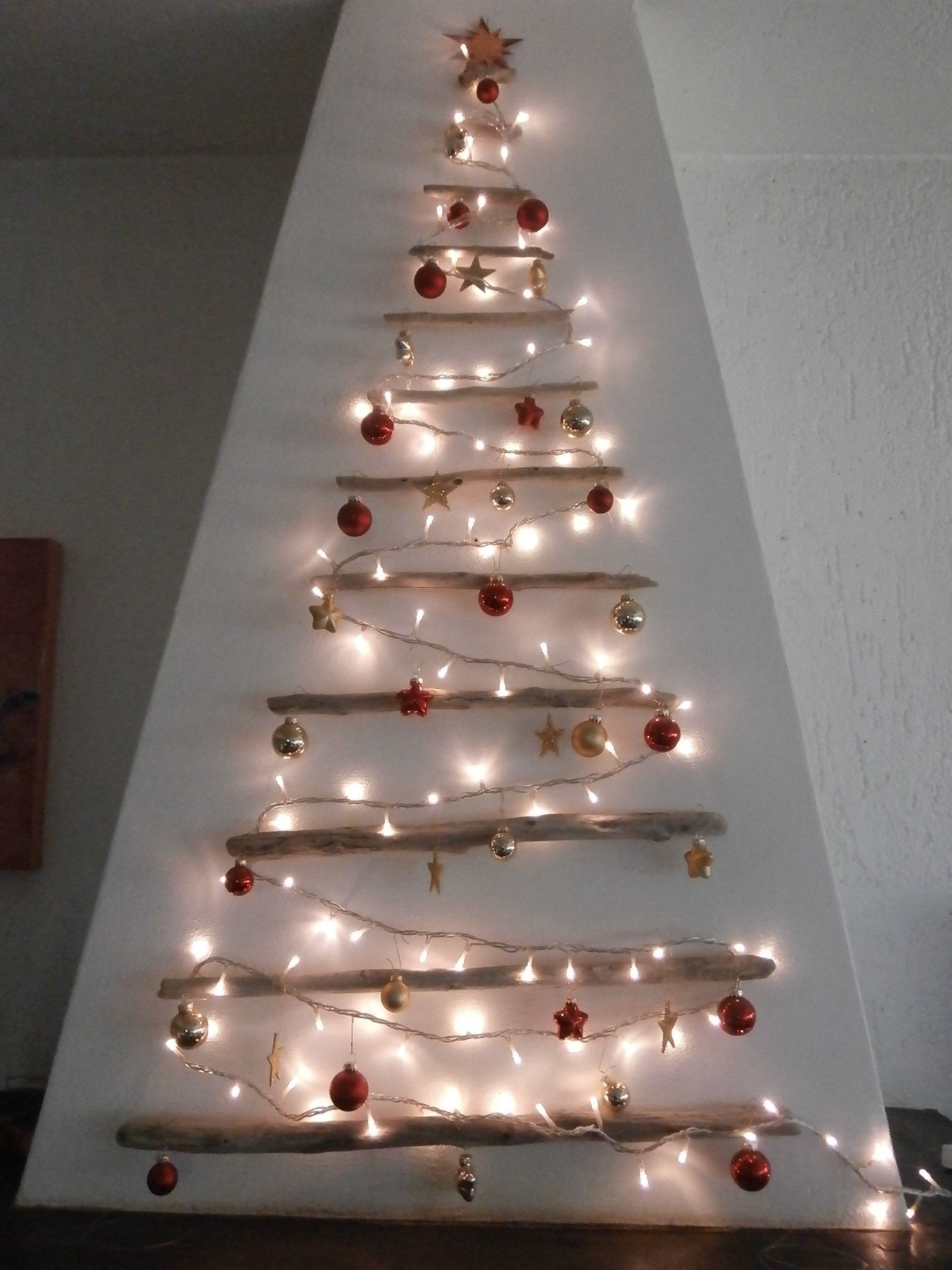 Grosser Wand Weihnachtsbaum hängend 1,40 m Treibholz shabby chic Schwemmholz deko Christbaum naütrlich unbehandelt Holz Tuer Tannenbaum