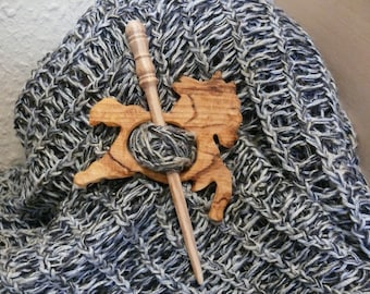 Very nice cloth needle horse walnut cloth needles clasp